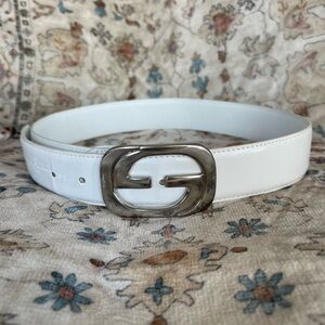 Gucci 90’s Y2K White Leather Belt with Silver Logo Buckle